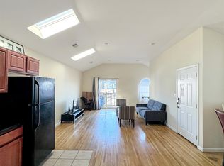 117 Carteret Ave #3, Jersey City, NJ 07305