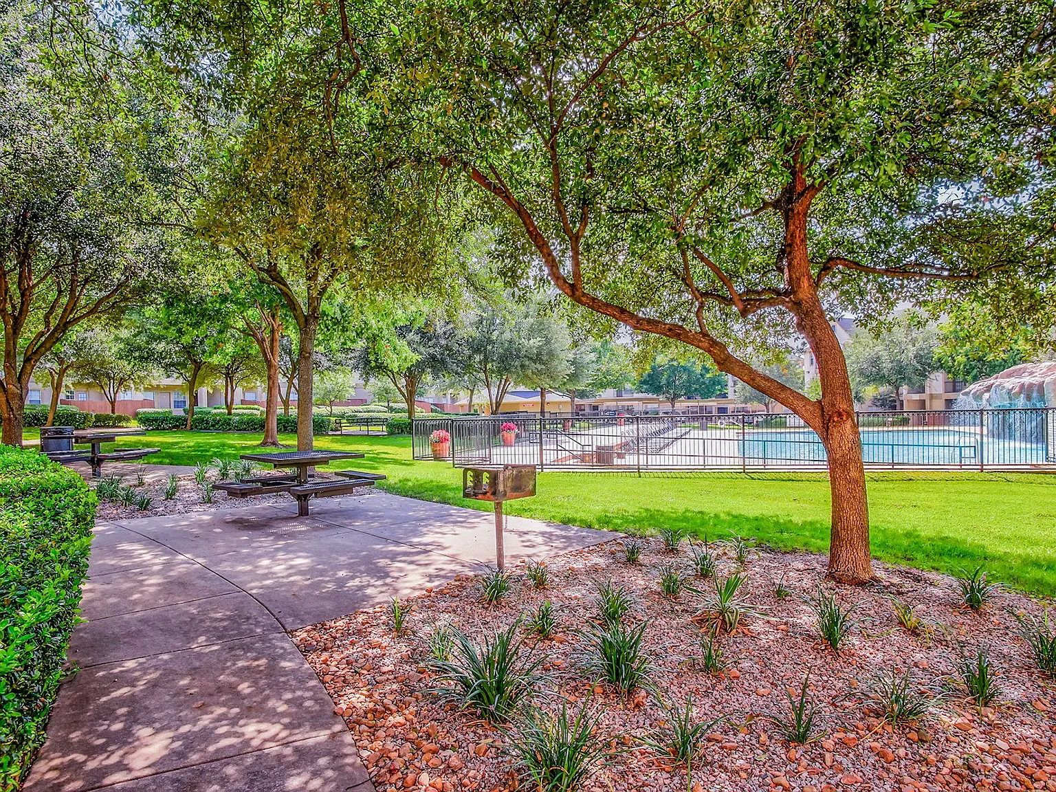 Tuscany Square — Photo 2