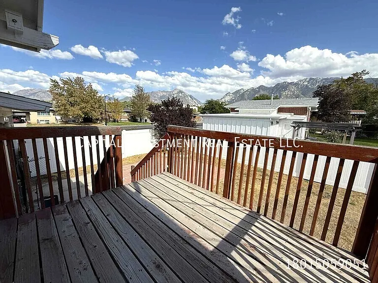 1102 E Sego Lily Dr — Photo 21