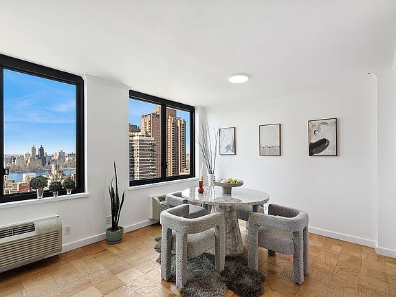 3rd image of 115 E 87th St APT 26B