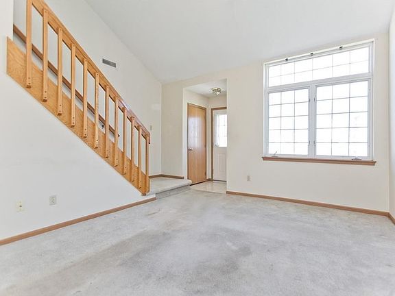 4th image of 953 74th St NE Unit 5