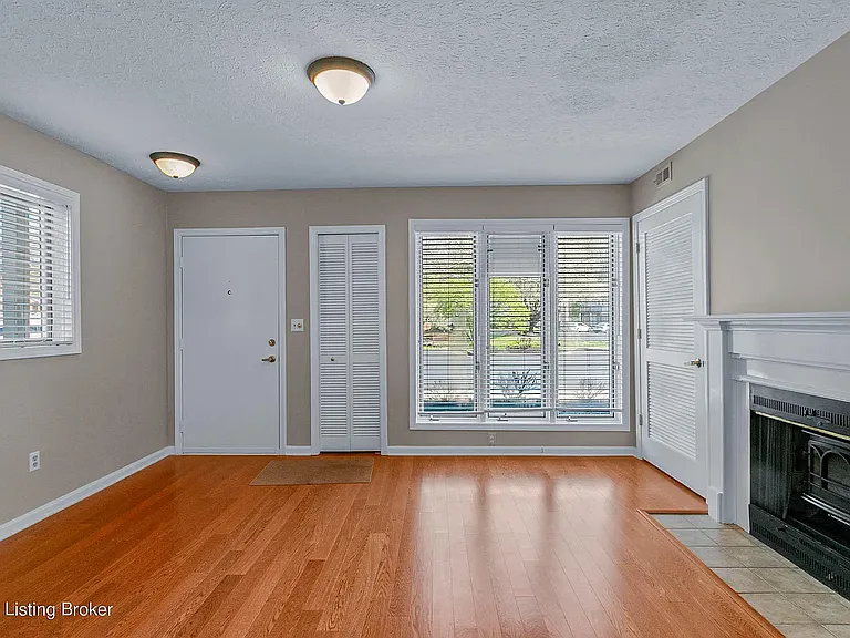 423 Ledgeview Park Dr — Photo 8