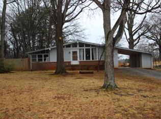 1056 Maple Dr, Newton, NC 28658