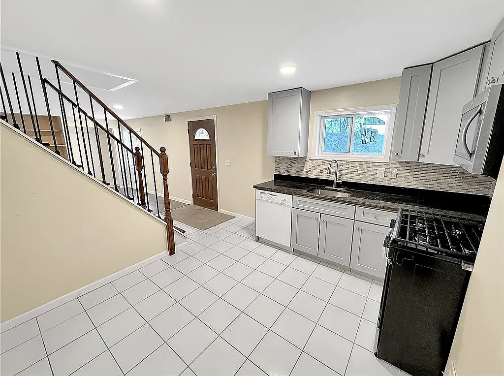1 bed, $1,000 — Photo 2