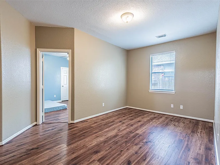 307 Autumn Creek Ln — Photo 26