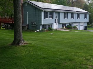 25 Old Kent Rd N, Tolland, CT 06084