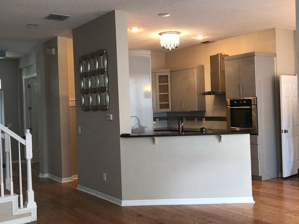 607 Wisteria Ct