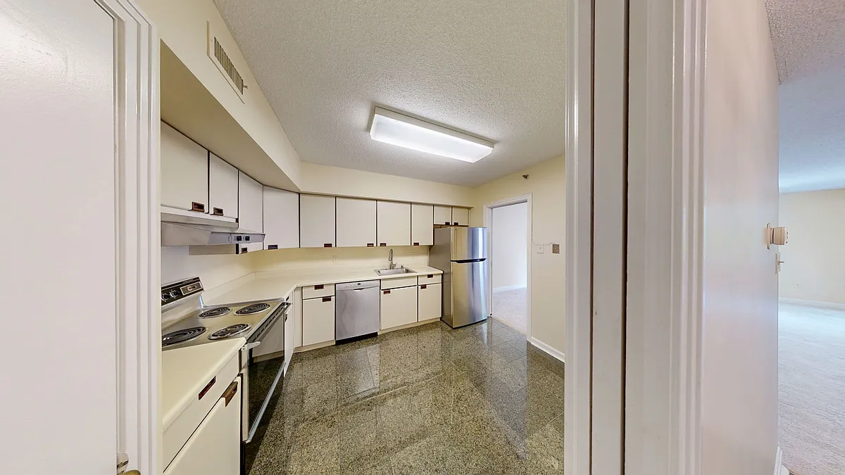 Building Photo - 4550 N Park Ave #203