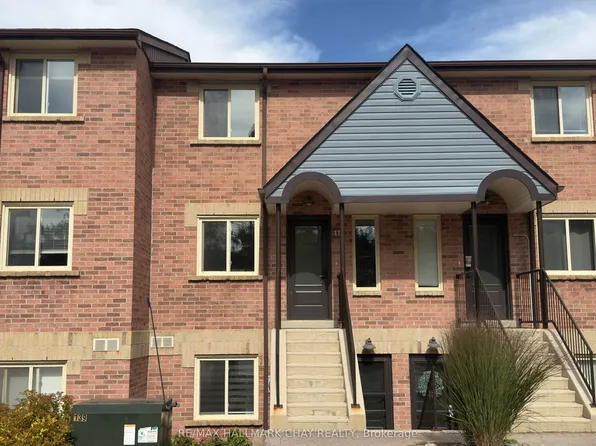 142 Ecclestone Dr #11, Bracebridge, ON P1L 1G4