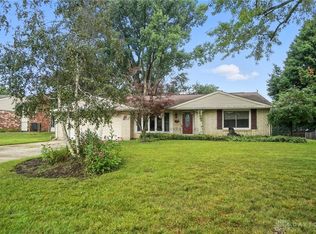 2151 Plantation Trl, Bellbrook, OH 45305