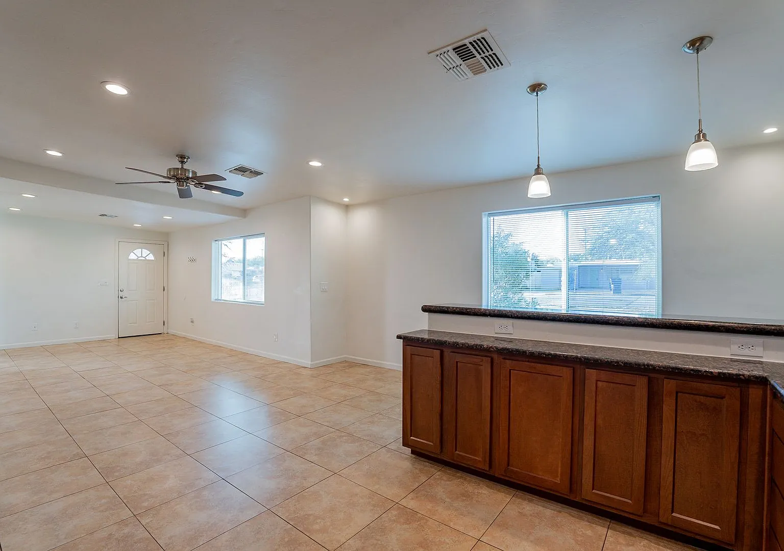 436 E. Waverly St. — Photo 4