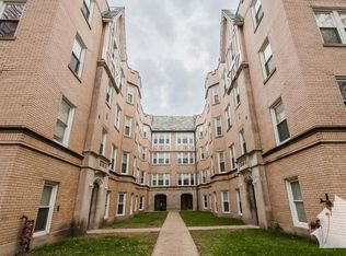 6319 N Artesian Ave #1W5, Chicago, IL 60659
