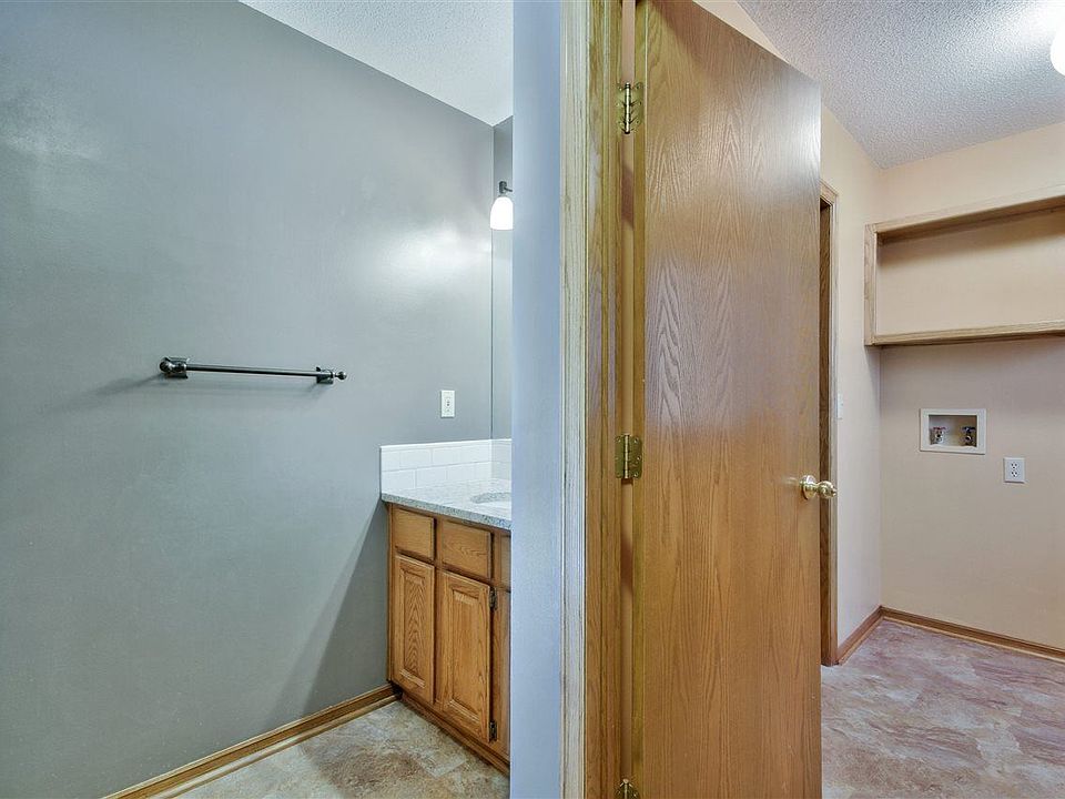 2nd image of 2237 N Stoneybrook Ct