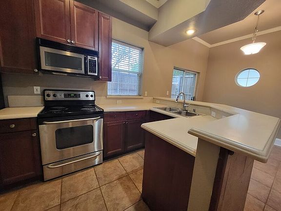 4th image of 1819 N Fitzhugh Ave #A-b-101