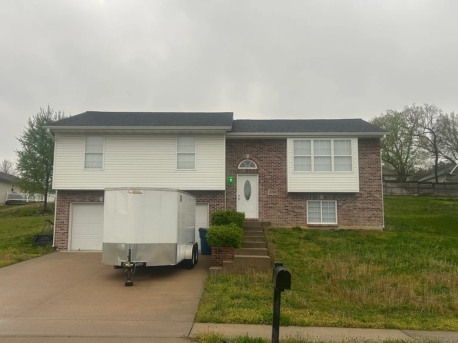 3738 Oxford Rd — Photo 1