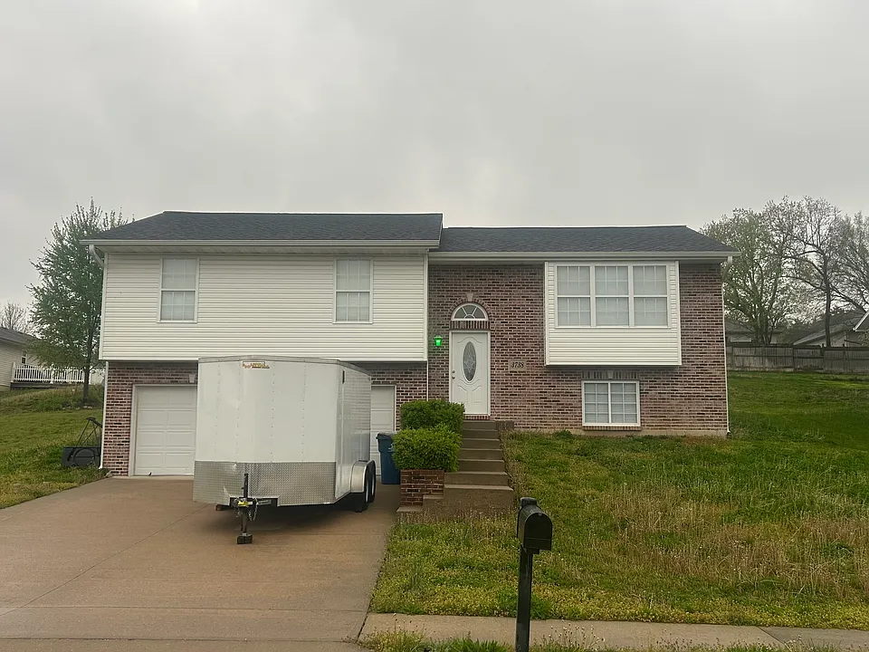 3738 Oxford Rd