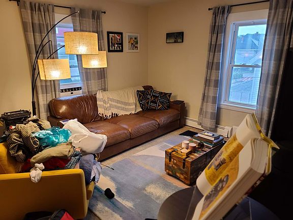 5th image of 61 Trafford St Unit 2