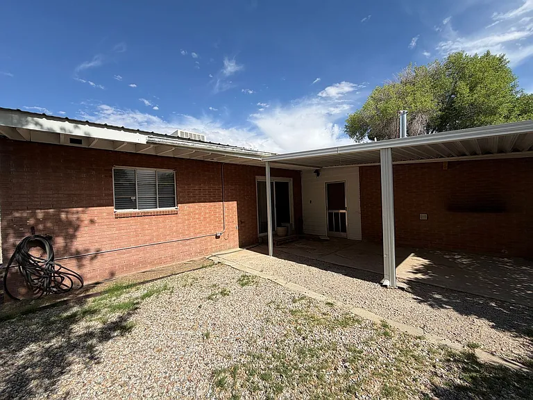 4712 Palo Duro Ave NE — Photo 37