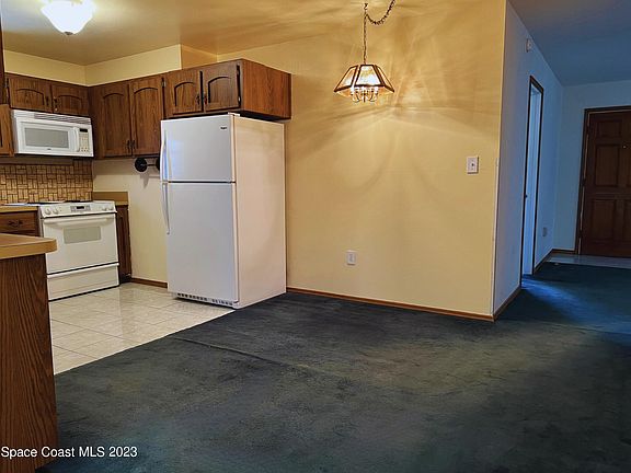 5th image of 1393 Stanley Dr