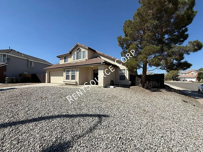 3559 E Avenue R14 — Photo 4