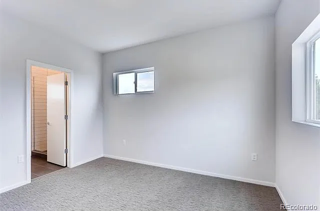 3160 E 33rd Ave — Photo 11