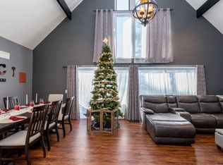 348 Snake Hill Rd, Poestenkill, NY 12140