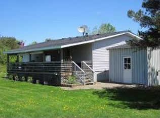 1305 Castle Rd, Newport, NY 13416