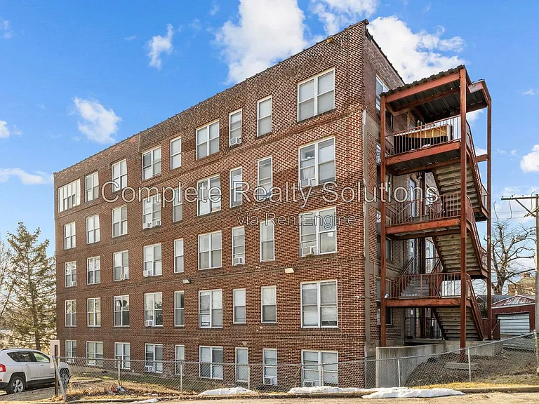 Riverview Apartments — Photo 26