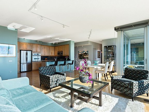 4th image of 9655 Woods Dr Unit 1904