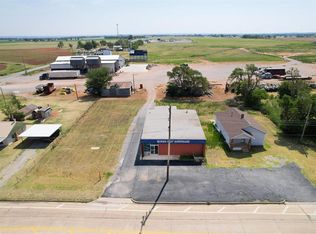 305 S Highway 44, Foss, OK 73647