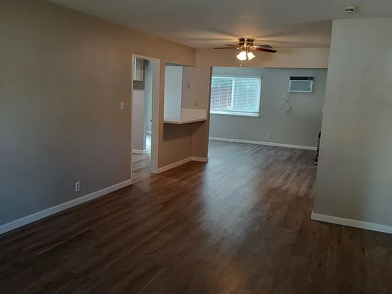 3636 Alberta Ave — Photo 4