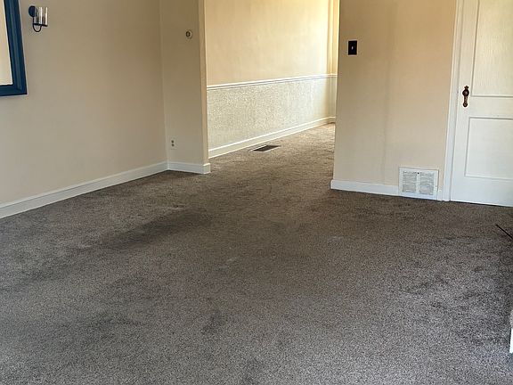 3rd image of 4210 Magee Ave