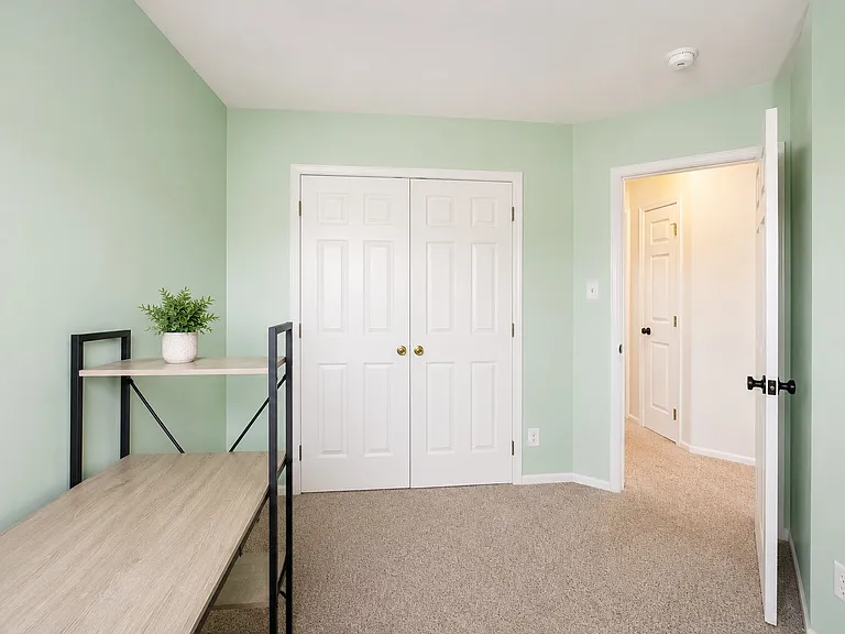 32 Mill Stream Rd — Photo 12