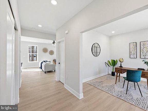 5th image of 3511 S Shore Dr
