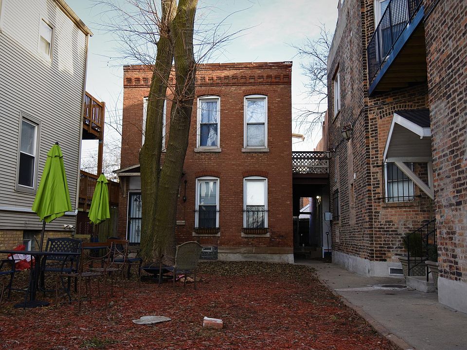 1st image of 2279 N Clybourn Ave #2
