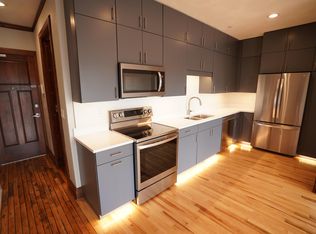 704 Jefferson St #206, Waterloo, IA 50701