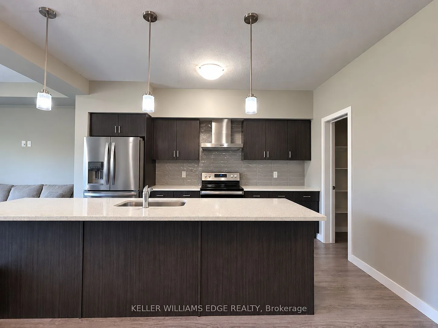 3 bed, $2,900 — Photo 4