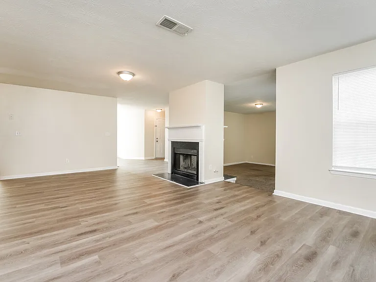 260 Greenway Dr — Photo 9