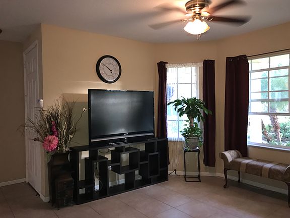 3rd image of 1919 SE Oldsmar Dr