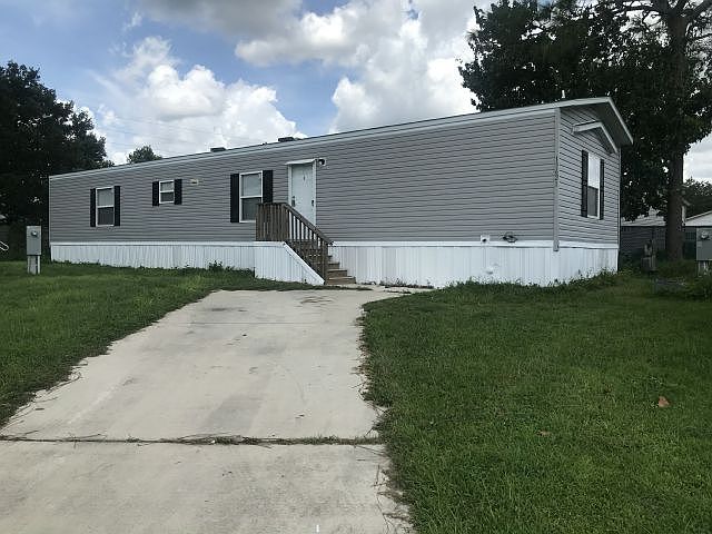 1st image of 13621 Youngstown Ave #28