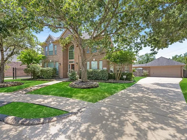 2707 Lansing Court, Pearland, TX 77584