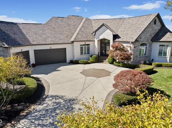 2880 Coventry Ln, Greenwood, IN 46143