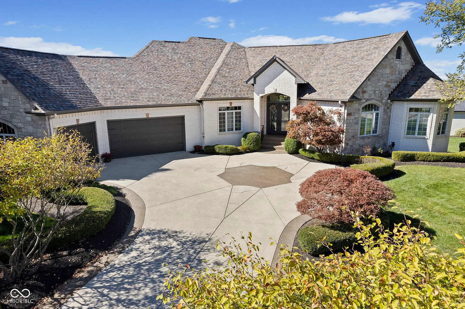 2880 Coventry Ln photo 1
