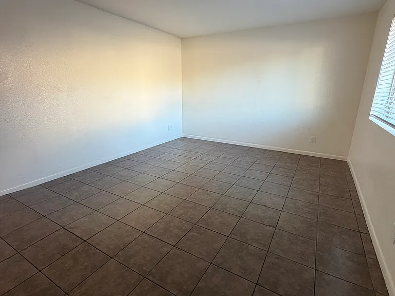 1420 E Brown St #B — Photo 8