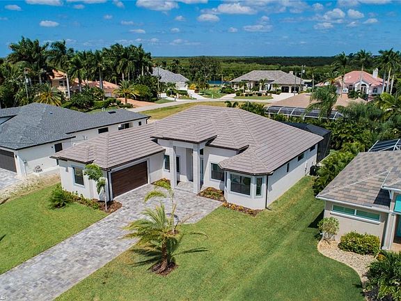 3rd image of 2847 Cape Coral Pkwy W