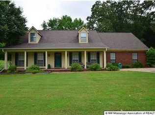 5340 Park Place Dr, Horn Lake, MS 38637