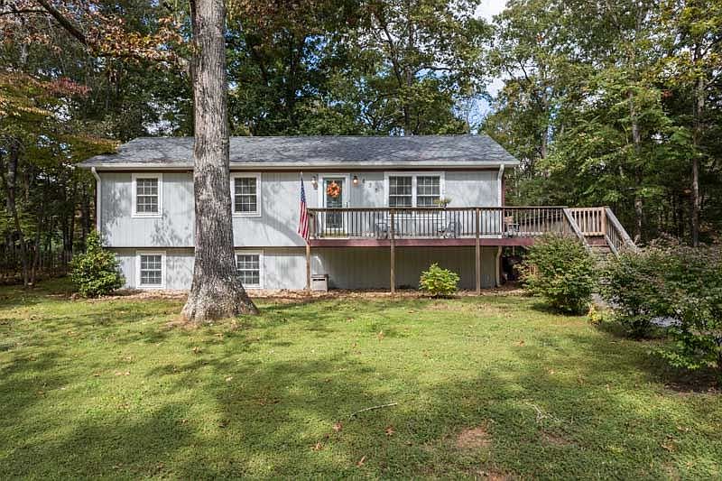 1st image of 635 Jefferson Dr