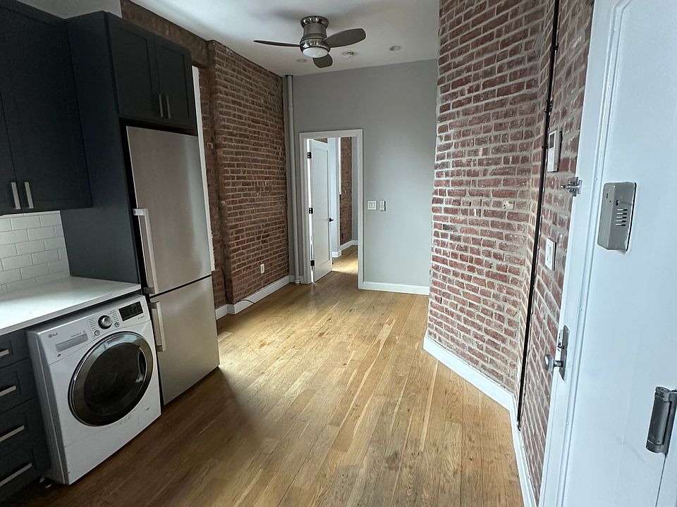 1st image of 23 Catherine St #5B