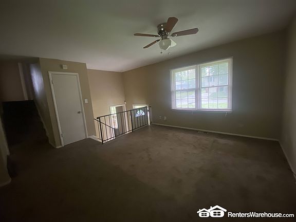 3rd image of 9413 Fairwood Dr