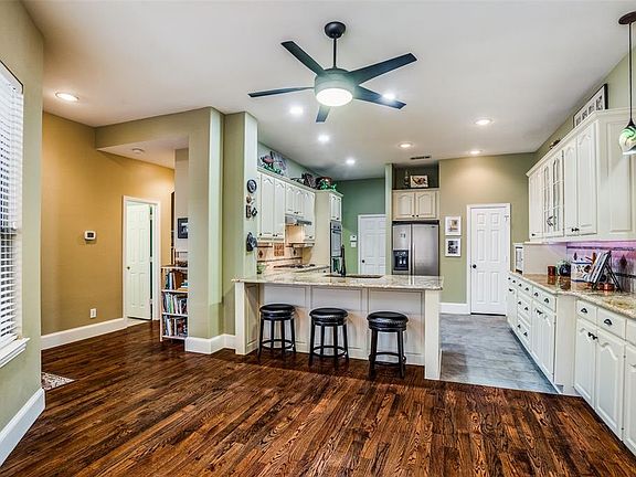 5th image of 603 Courtney Ln
